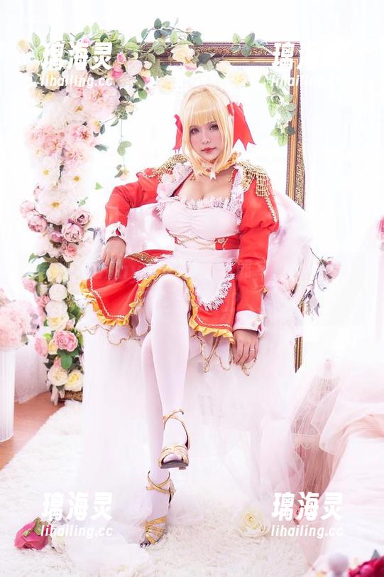 Hana Bunny Hana Bunny带来的兔女郎写真:难道兔子也会发光?